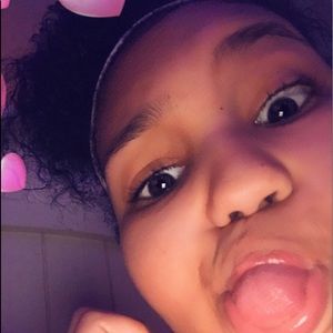 Meet your Posher, Abigail